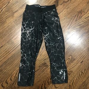 Nike lightning cropped leggings